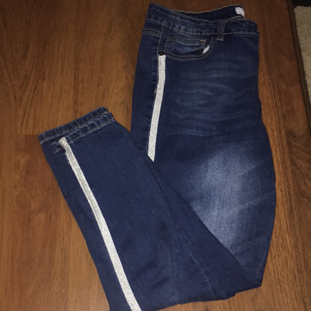 BONGO size: 15 distress jeans